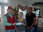 Donation_to_barrow_county_family_connection_001